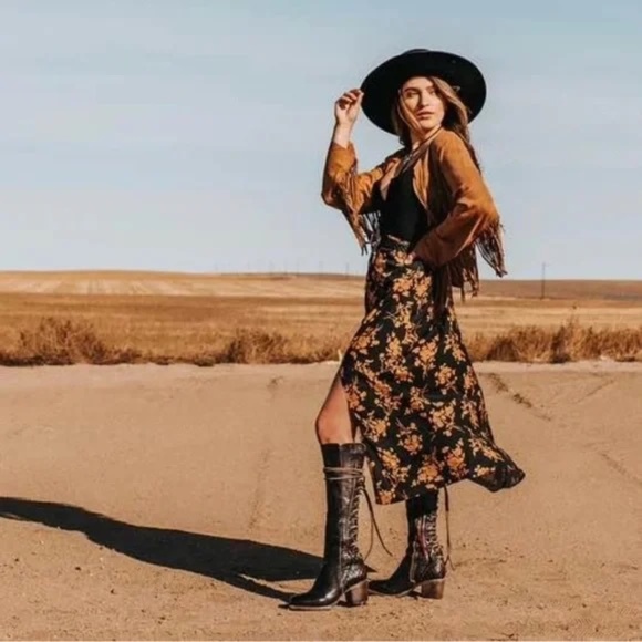 Freebird by Steven Carver Olive Boots Size 9 Snakeskin Lace Up Knee High Boots - Picture 6 of 8